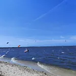 4 Person In Hemmet-by Traum *