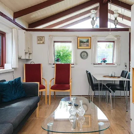 4 Person In Hemmet-by Traum Hemmet